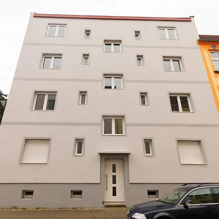 Im Gruenen Von Mit Wlan Und Balkon * Magdeburgo